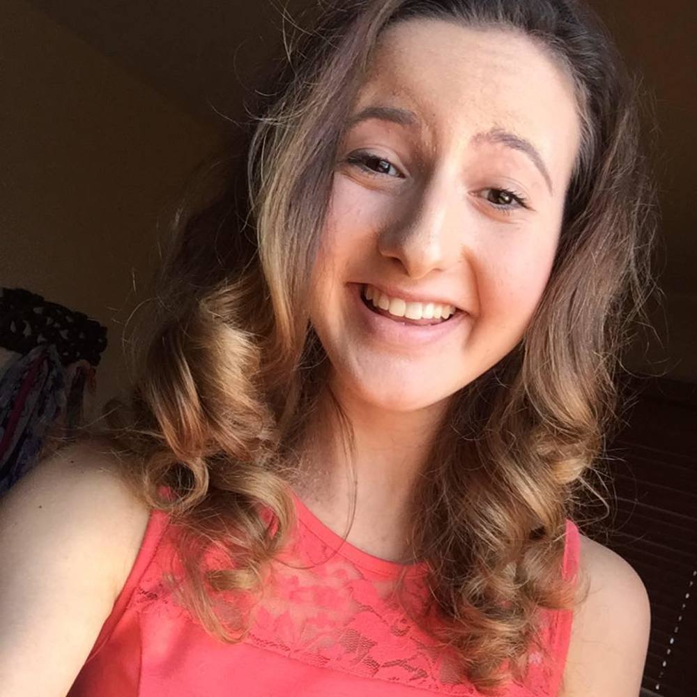 Meet your Posher, Julisa